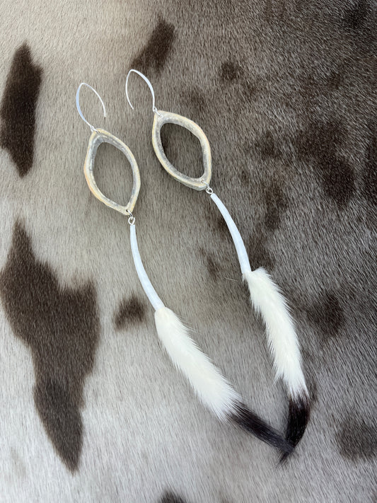 Carved Caribou & Ermine Single