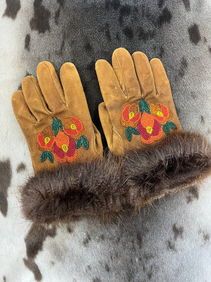 Caribou Hide Gloves