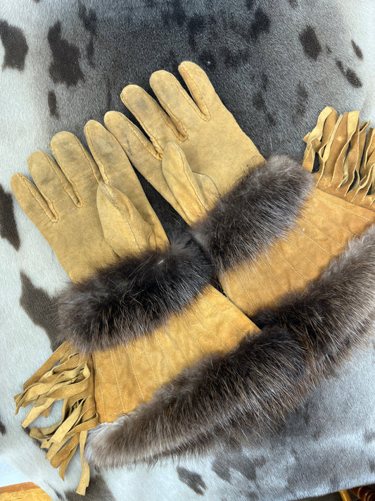 Caribou Gauntlets