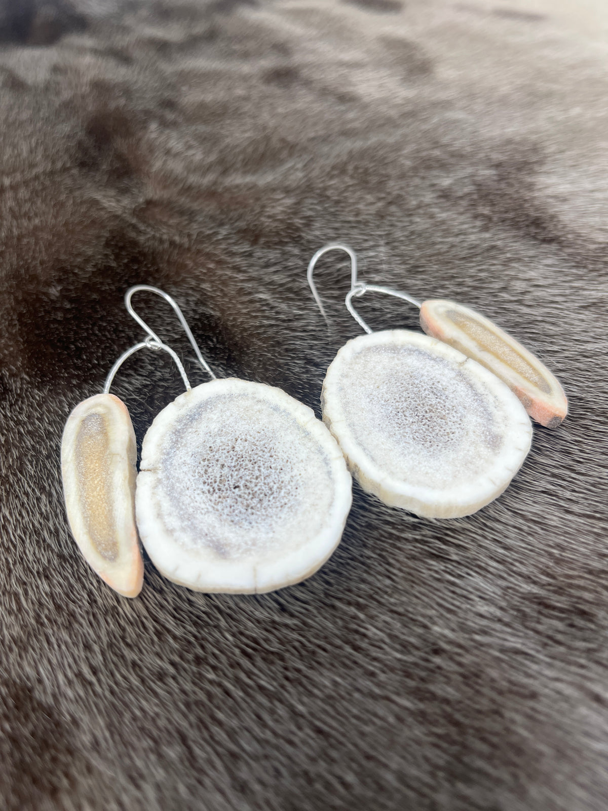 Antler Double Dangles Round