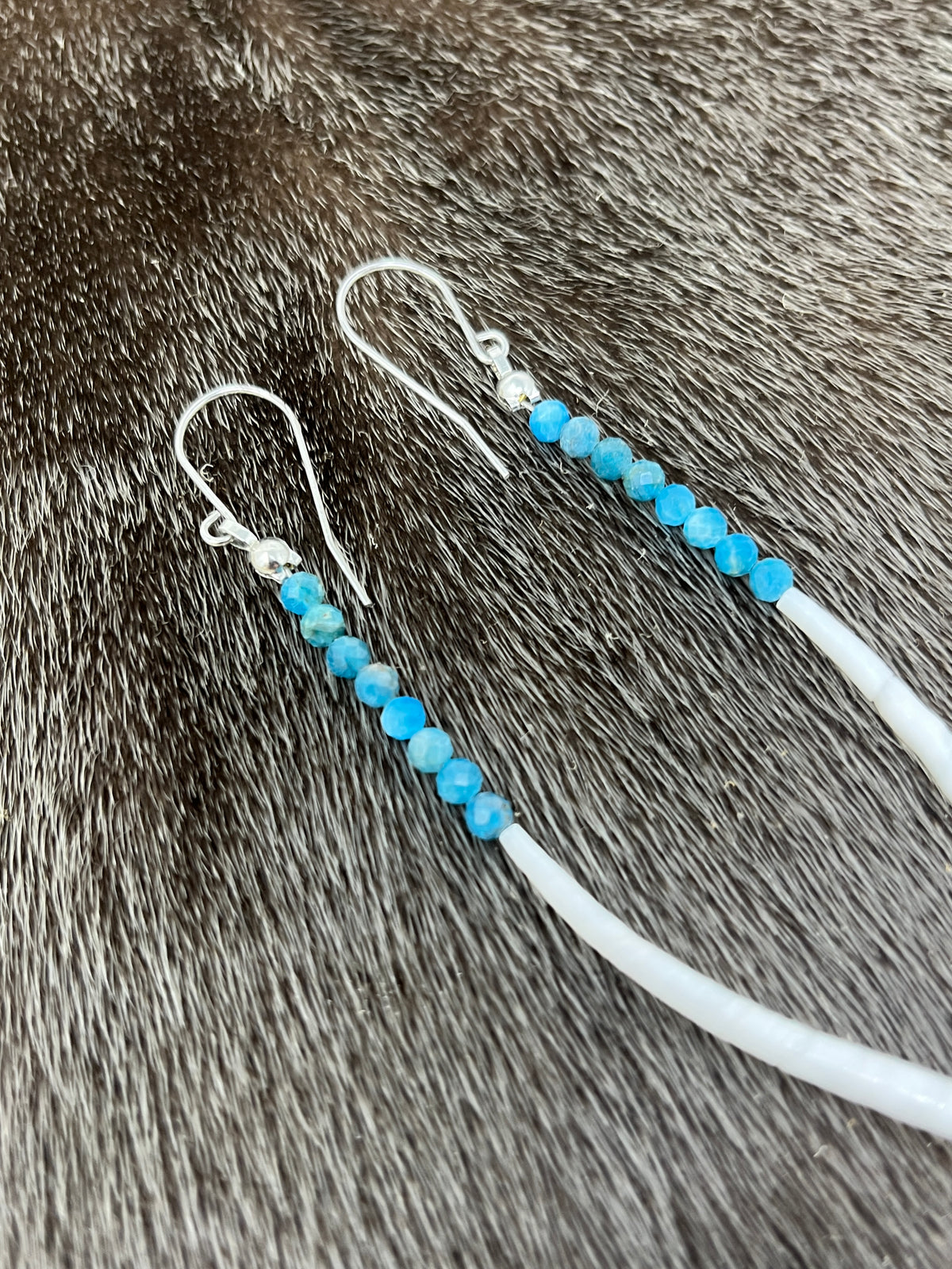 Dentillium Dangle Apatite