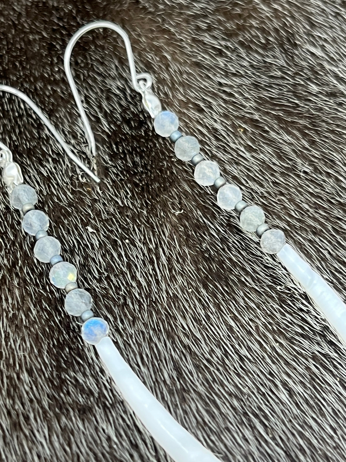 Dentillium Dangle Labradorite